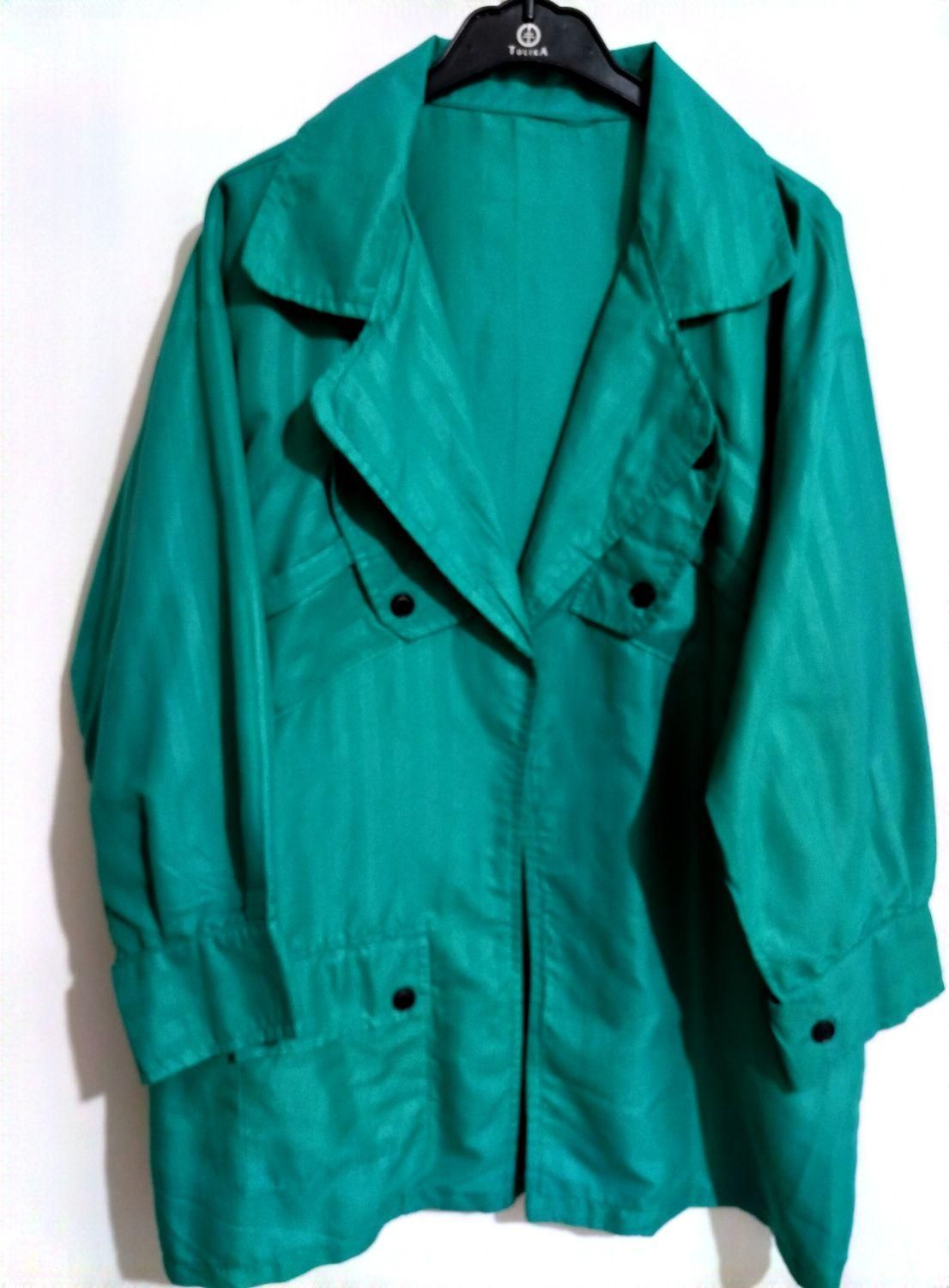 لباس|لباس|رشت, توشیبا|دیوار