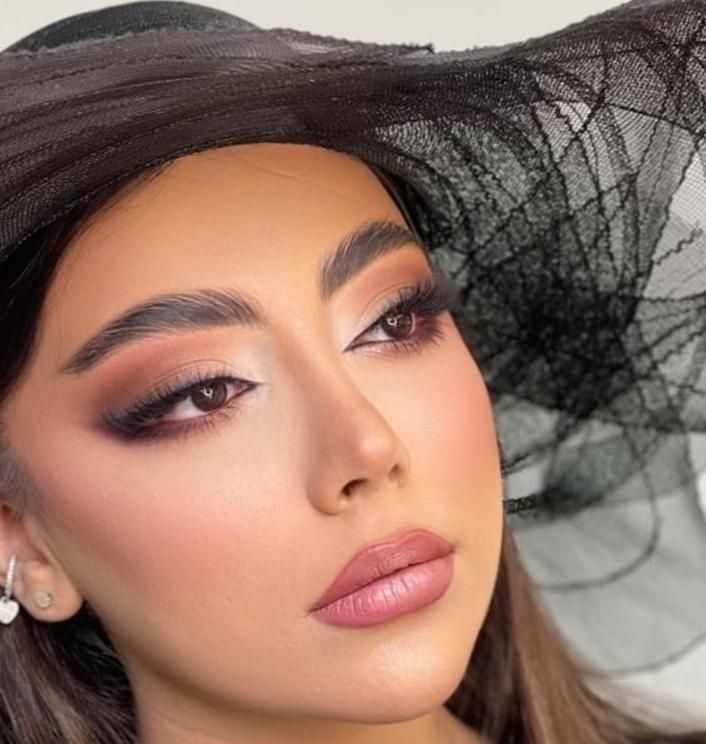 میکاپ و شنیون‌‌ وی‌آی‌پی ۶۵۰ و عروس سی آی پی|خدمات آرایشگری و زیبایی|قم, کیوانفر|دیوار