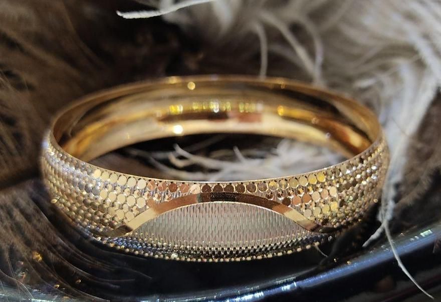 النگو نیم پهن طلا برلیان|جواهرات|کاشان, بازار کاشان|دیوار