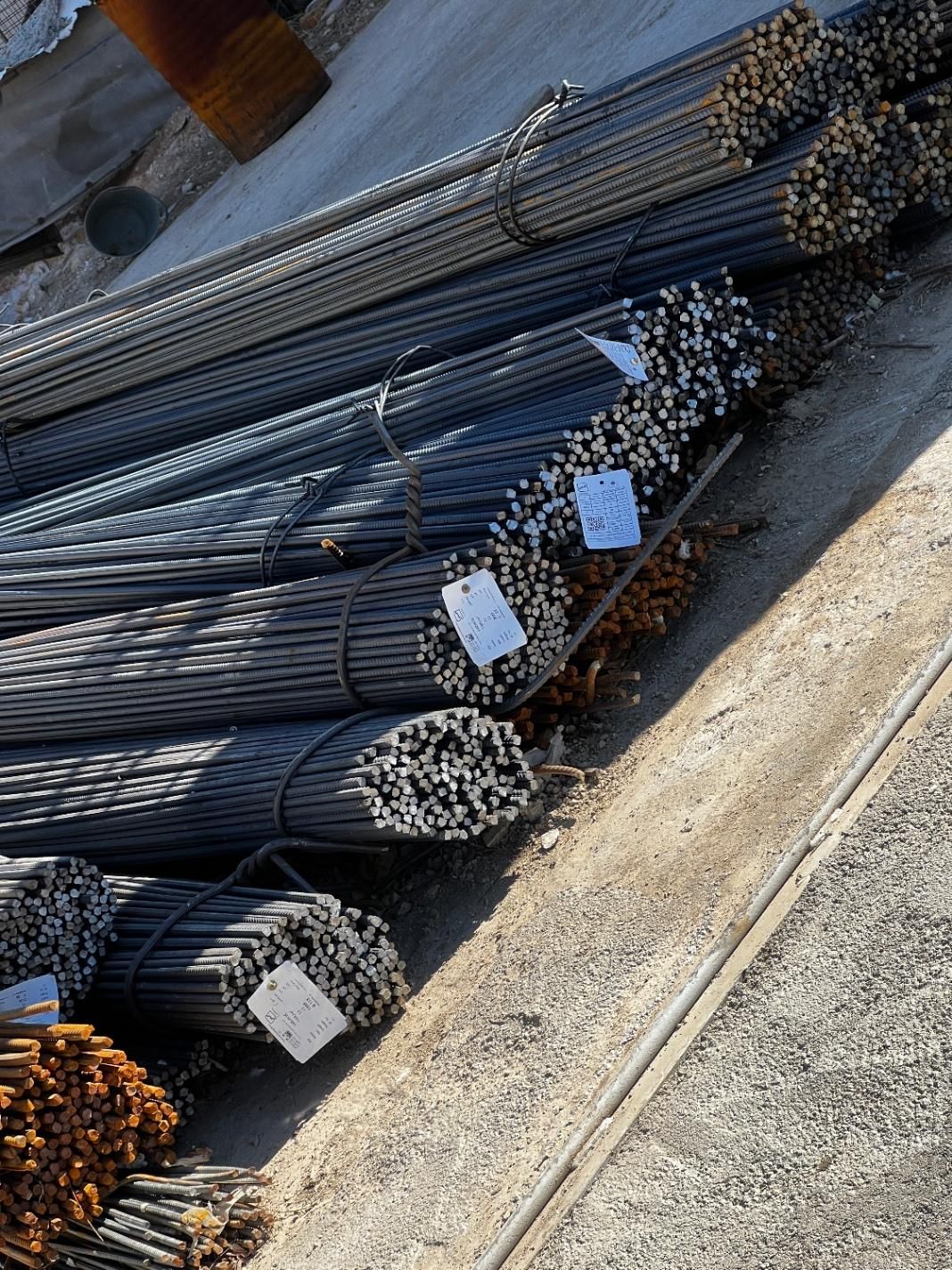 میلگرد ، خاموت ، آهن|مصالح و تجهیزات ساختمان|شیراز, شهرک امیر کبیر|دیوار