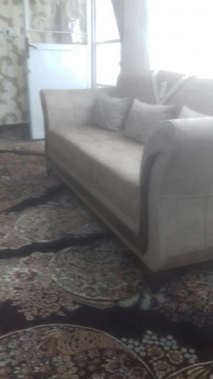 مبل راحتی هفت نفر|مبلمان خانگی و میز عسلی|مشهد, طرق|دیوار