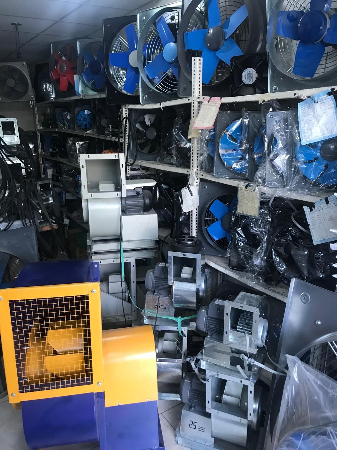 هواکش صنعتی|پنکه و تصفیه‌کنندهٔ هوا|کرج, حصارک بالا|دیوار