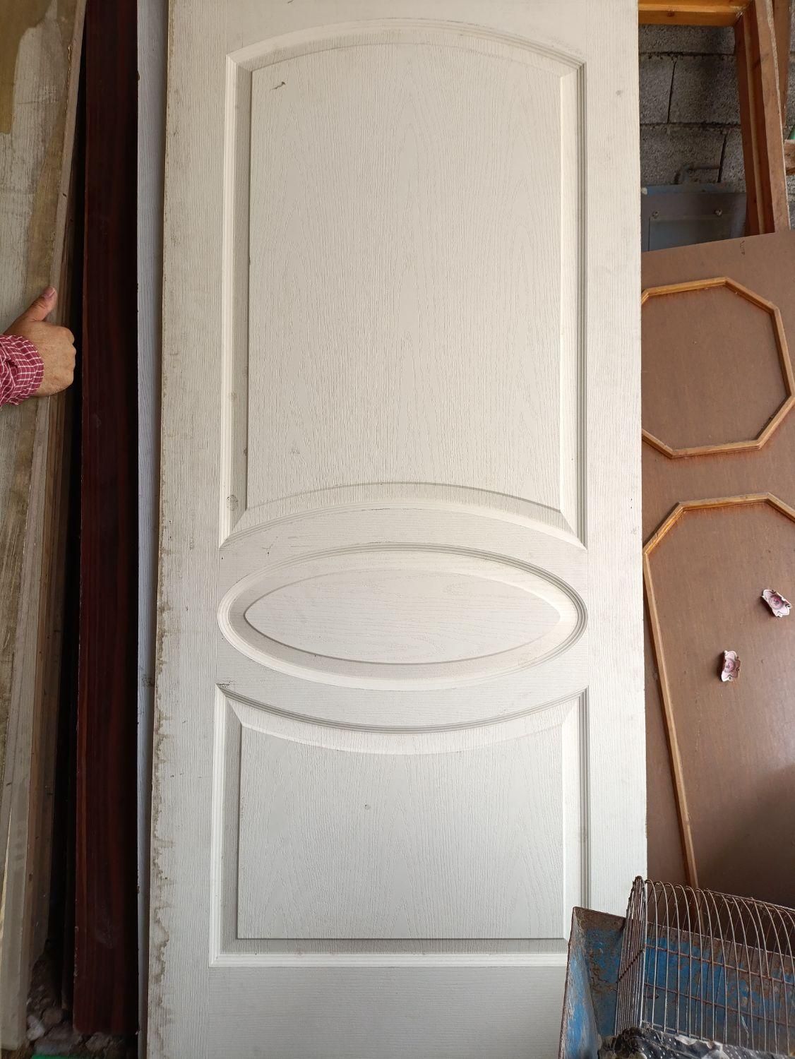 درب چوبی مصرف نشده|مصالح و تجهیزات ساختمان|لاهیجان, شیخ زاهد|دیوار