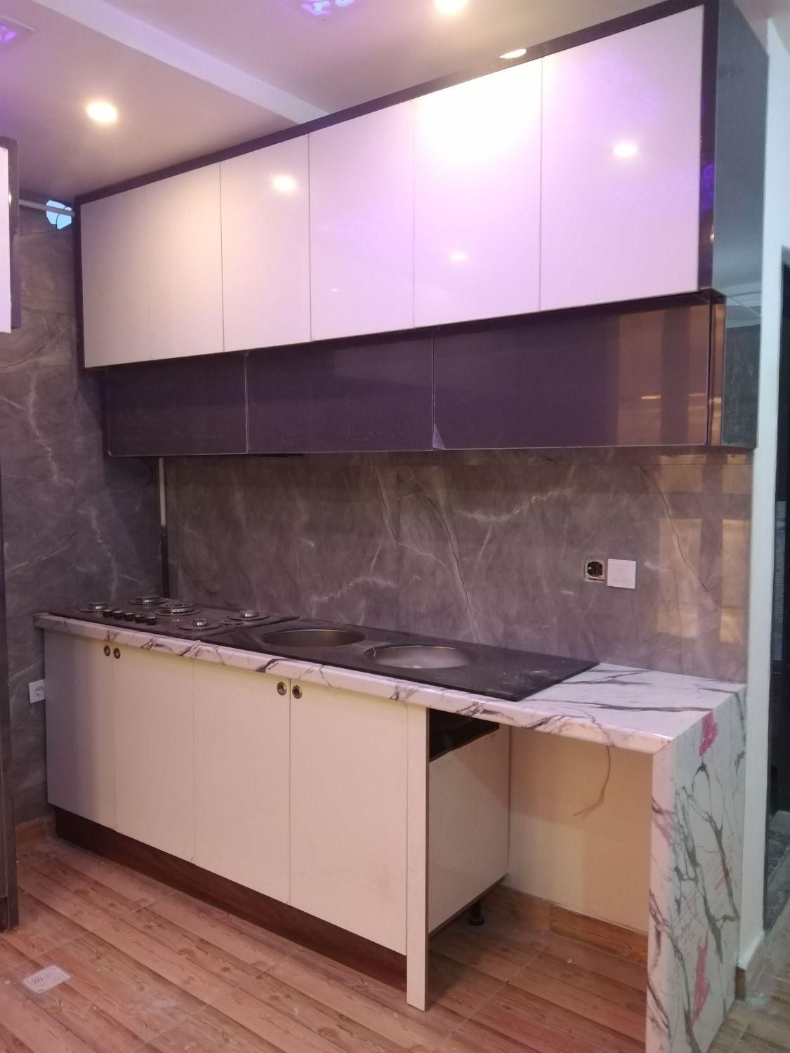 کاشی کاری وسنگ کاری نصب مابین کابینت|خدمات پیشه و مهارت|گرگان, |دیوار