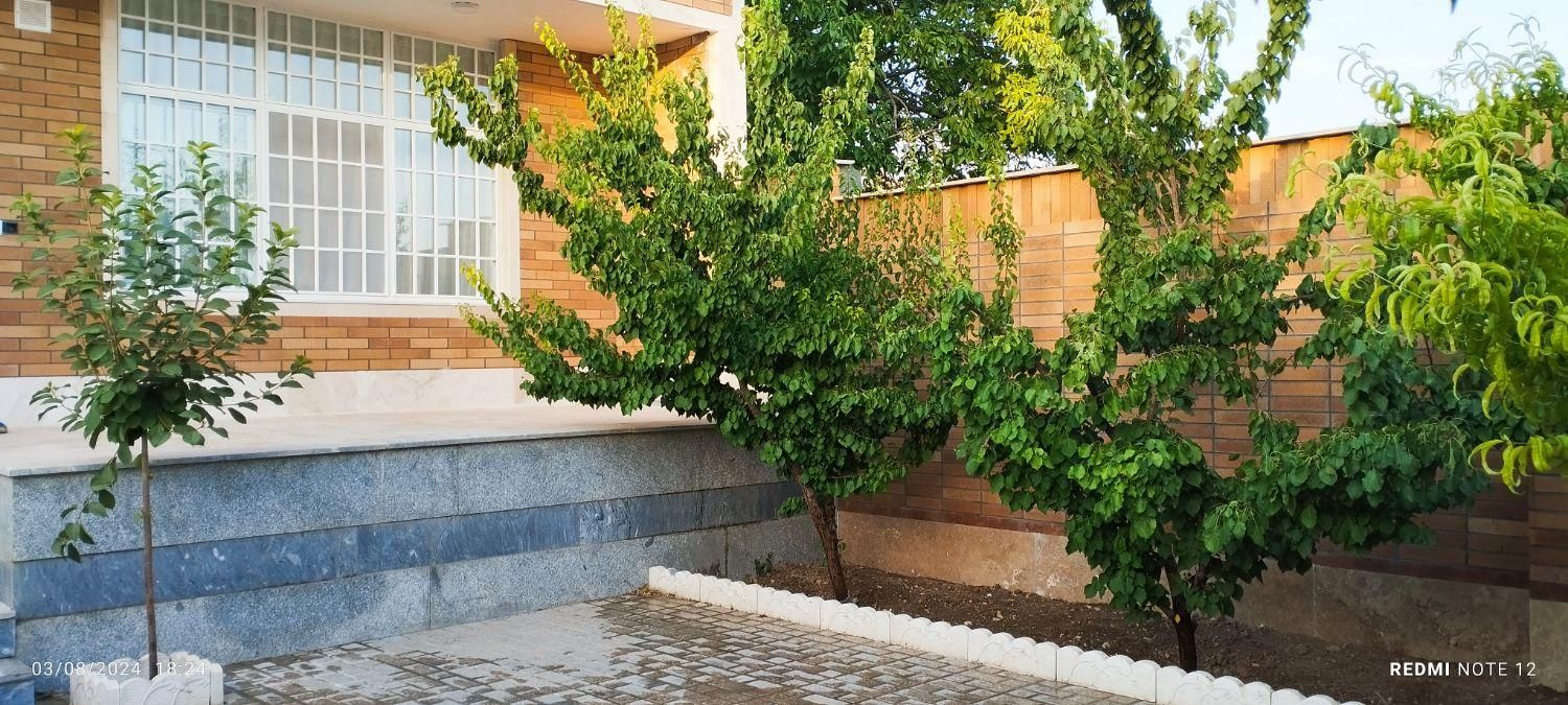 ویلا نوساز مختص اولین رزرو ها *حیاط*باغچه|اجارهٔ کوتاهمدت آپارتمان و سوئیت|سمیرم, |دیوار