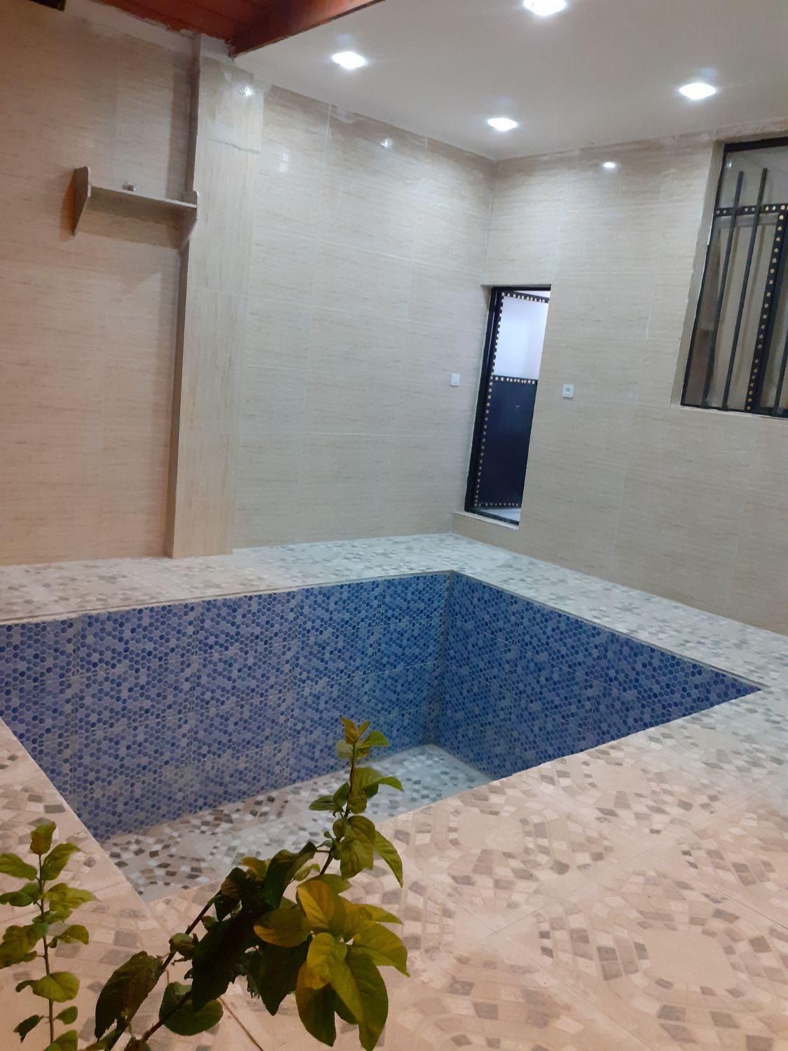 اجاره روزانه/هفتگی/ماهانه باغ ویلا۳۰۰ متری|اجارهٔ کوتاه‌مدت ویلا و باغ|ورامین, ورامین|دیوار