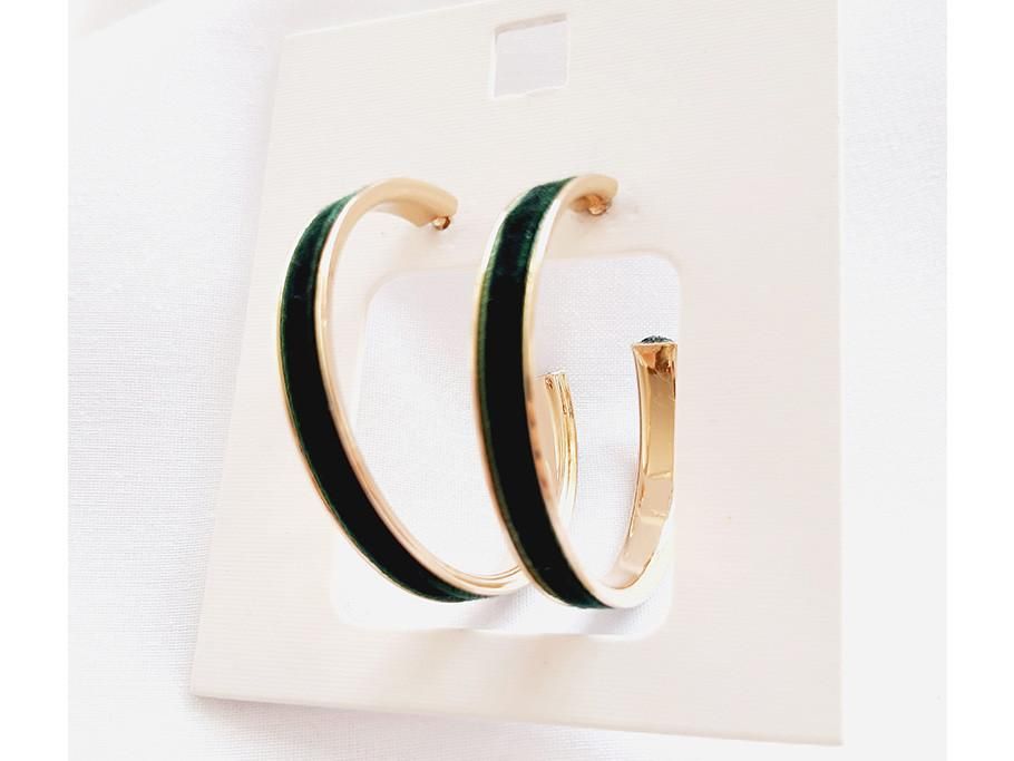 گوشواره نیم حلقه‌ای مخملی سبز، لمسی از طبیعت|بدلیجات|بندرعباس, |دیوار