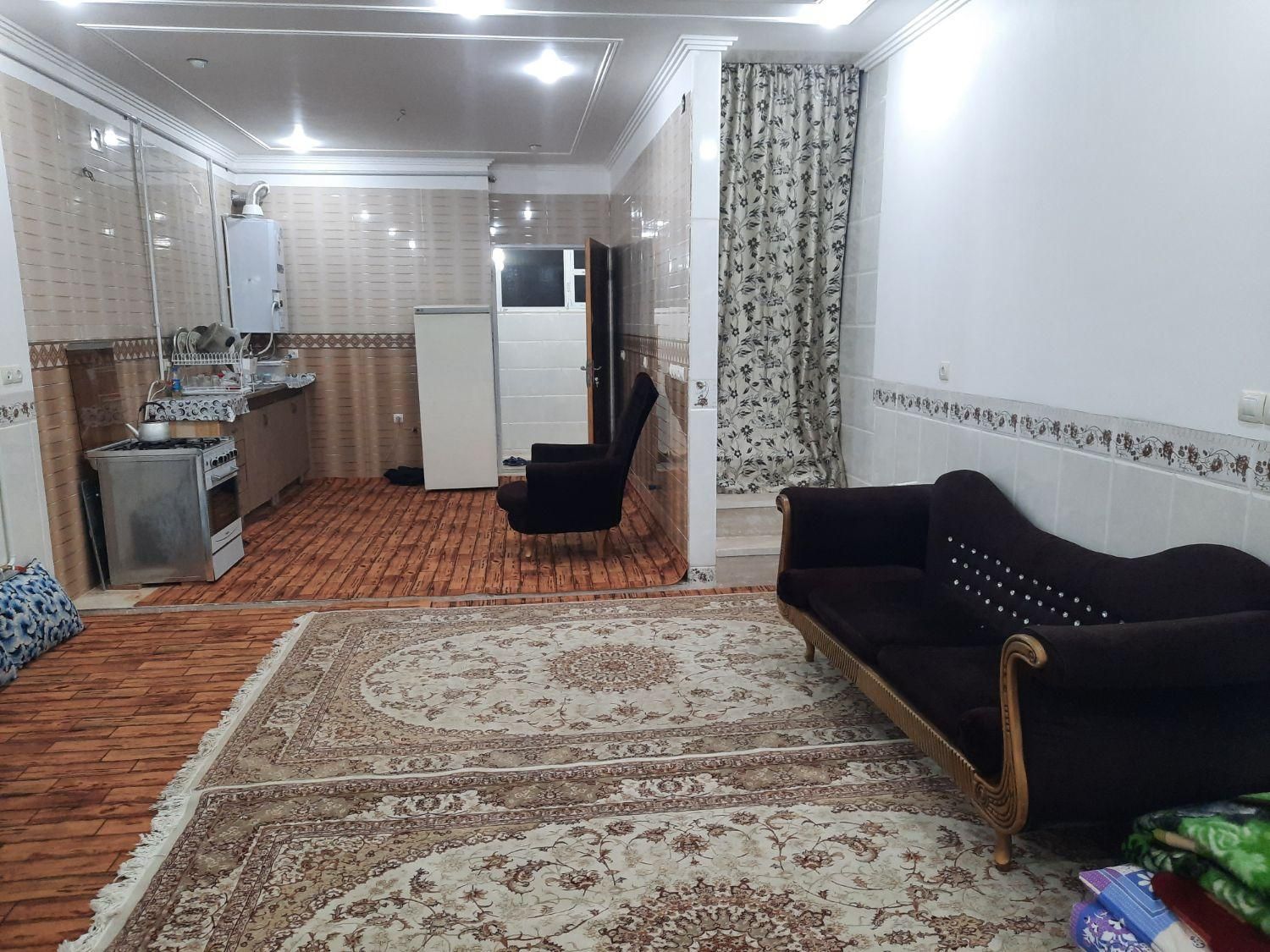 سویت سوئیت اجاره ای مهریز جنب بیمارستان و دادگستری|اجارهٔ کوتاه‌مدت آپارتمان و سوئیت|مهریز, |دیوار