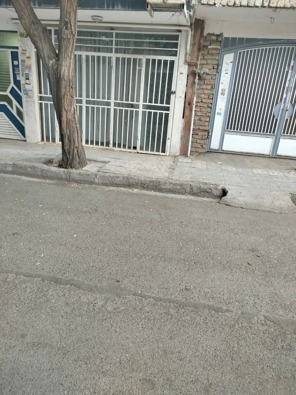 سرقفلی یک باب مغازه به متراژ ۱۸ متر|اجارهٔ مغازه و غرفه|مشهد, بهاران|دیوار