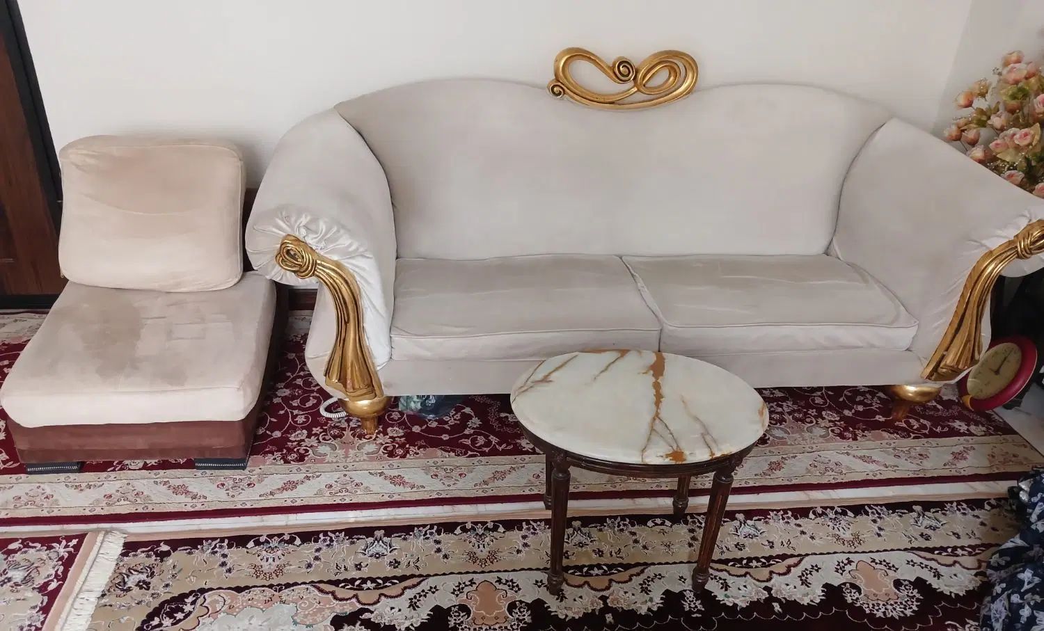 مبل راحتی ۵ نفره با میز جلو مبلی(بسیار شیک و زیبا)|مبلمان خانگی و میز عسلی|تهران, نظام‌آباد|دیوار