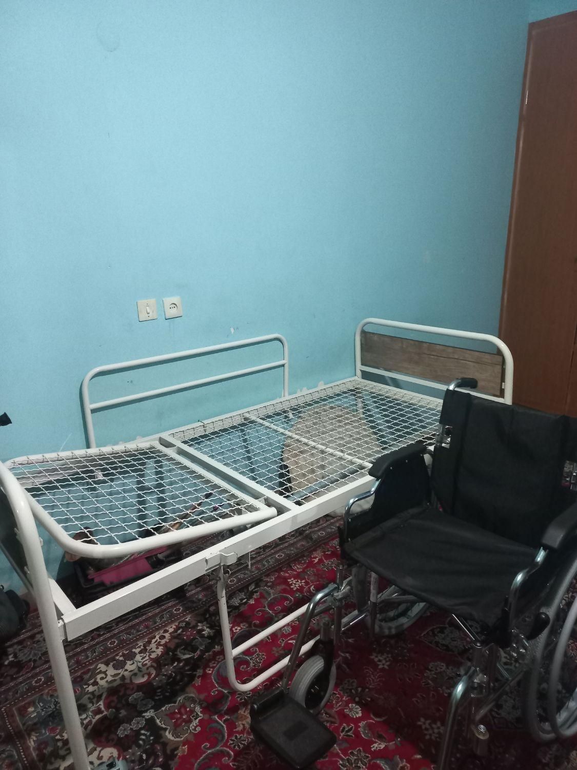 فروش یک دستگاه ویلچر وتخت بیمارستانی|آرایشی، بهداشتی، درمانی|شیراز, فرهنگیان|دیوار