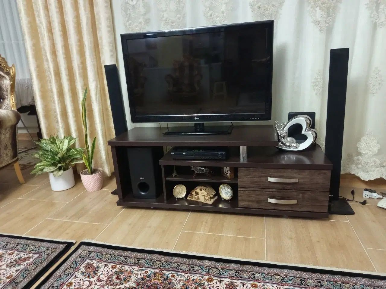 تلویزیون ۴۲ اینچ اصل کره|تلویزیون و پروژکتور|کرج, کمال‌شهر|دیوار