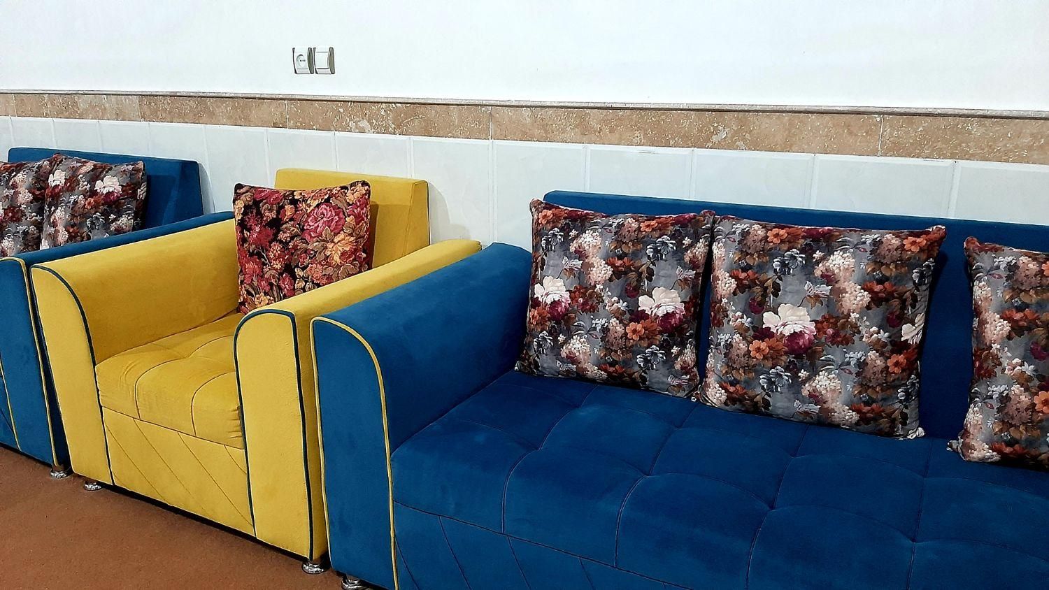 مبل ۷ نفره با جلو مبلی ۳ عدد|مبلمان خانگی و میز عسلی|سلماس, |دیوار