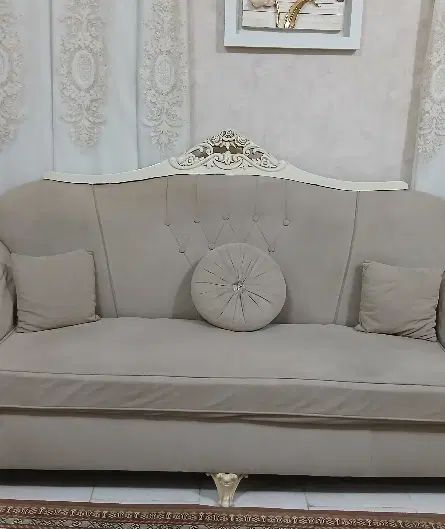 مبل تاجدار ۸ نفره طوسی روشن با دو عدد جلومبلی|مبلمان خانگی و میز عسلی|رشت, شهرک قدس|دیوار