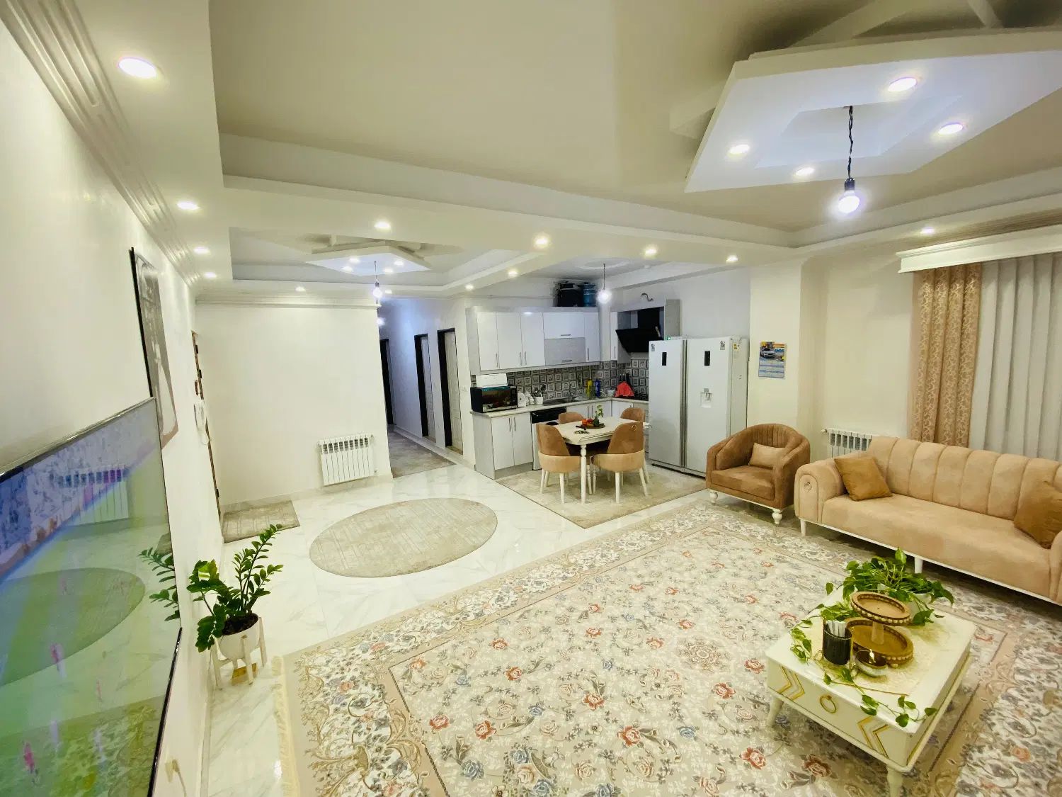 ۹۲ متر سنددار،اول پیام‌نور کوچه دکتررسا|فروش آپارتمان|رشت, گیل|دیوار
