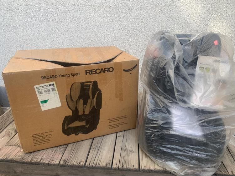 صندلی خودرو کودک ریکارو مدل Young Sport|تخت و صندلی بچه|تهران, دانشگاه شریف|دیوار