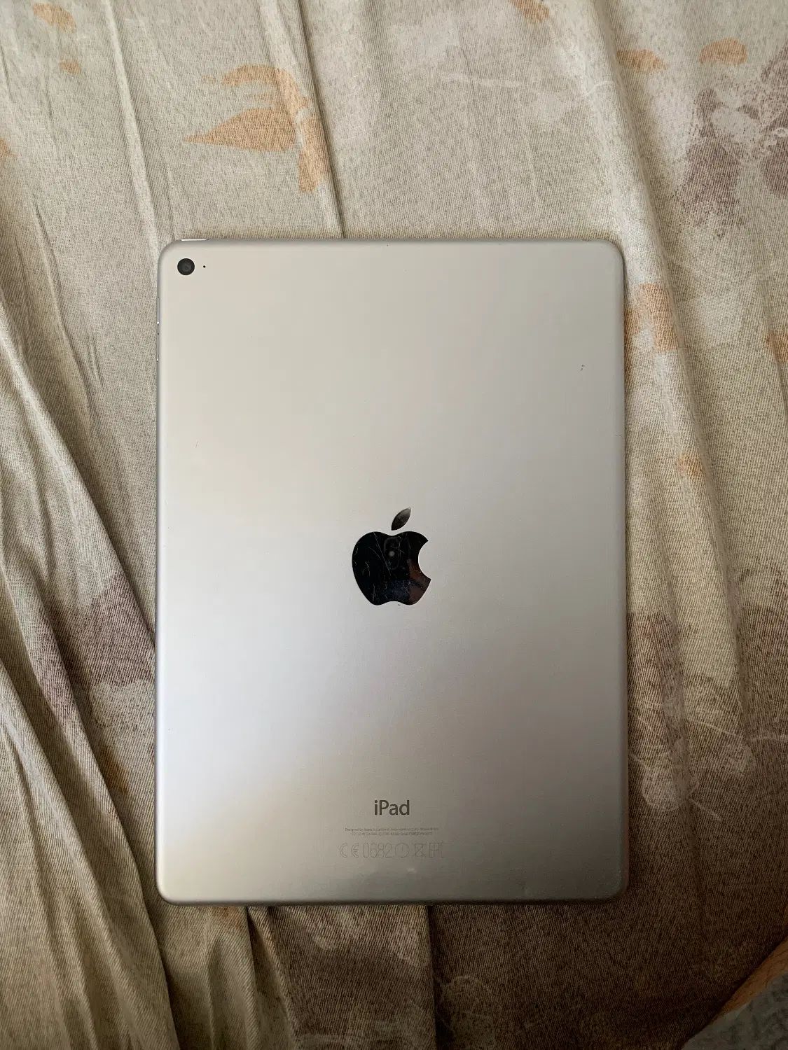 ipad air2|تبلت|مشهد, هفت تیر (حافظ)|دیوار