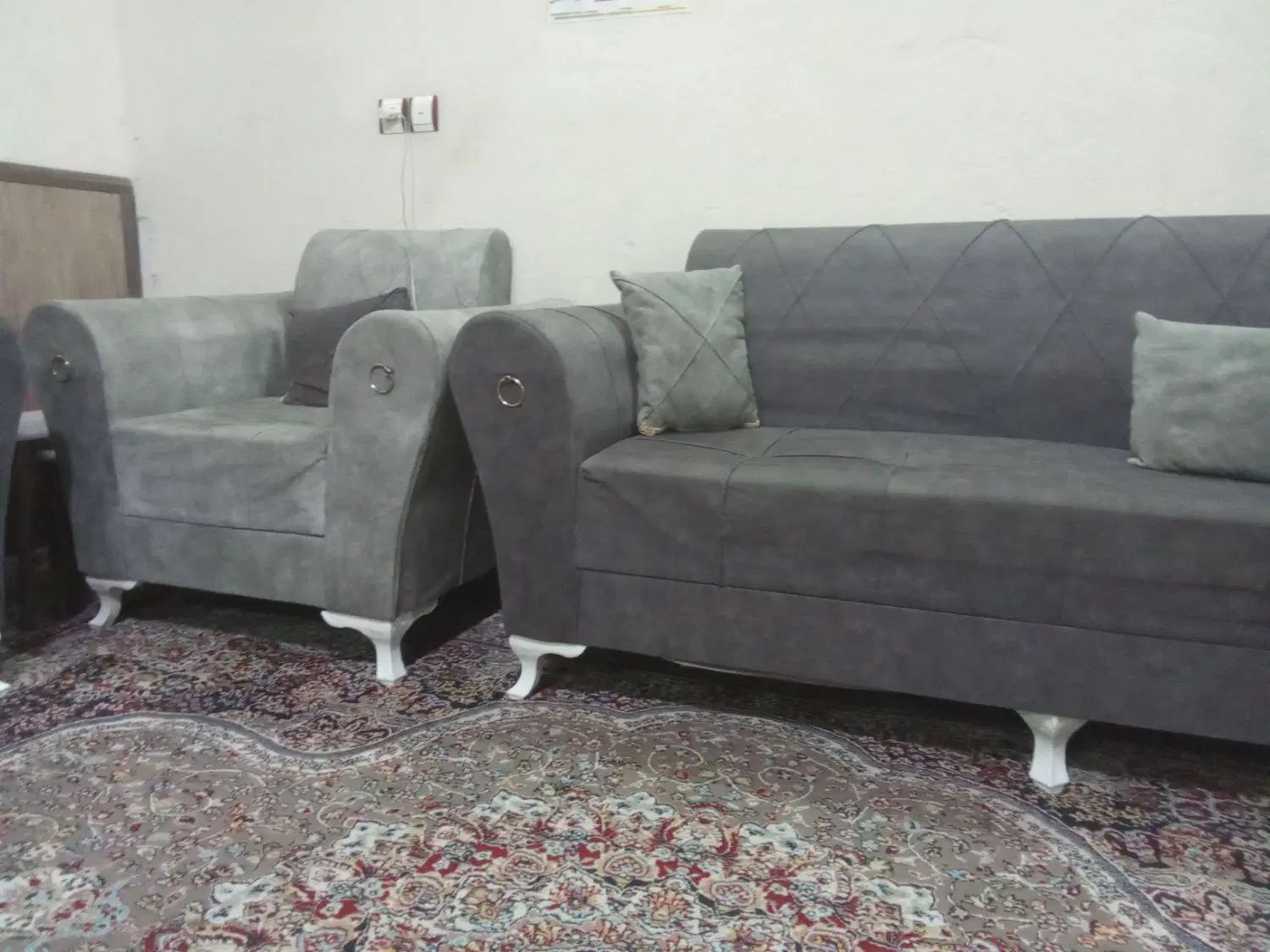 مبل راحتی هفت نفره|مبلمان خانگی و میز عسلی|مشهد, انقلاب|دیوار