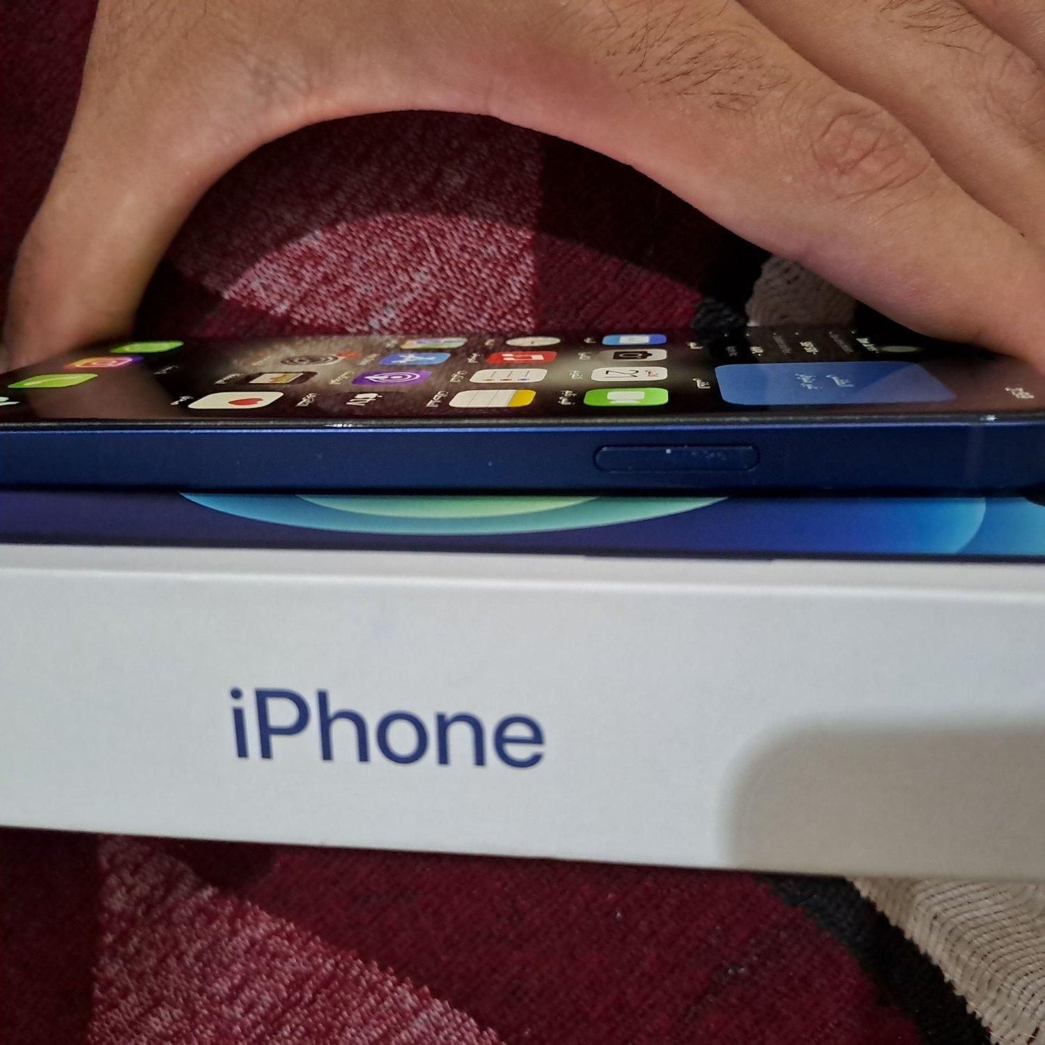 گوشی آیفون در حد نو  و سالم و هیچ خرابی ندارد|موبایل|شادگان, |دیوار