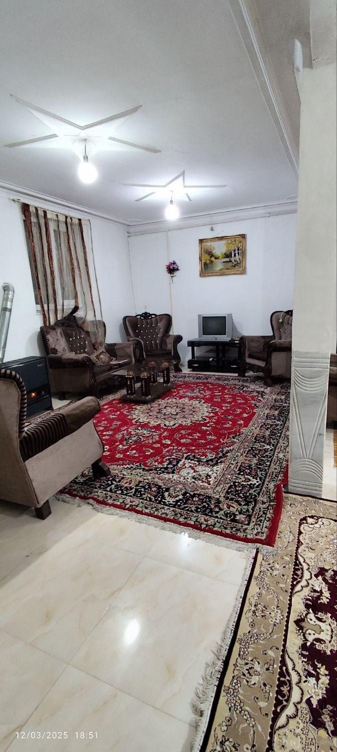 سوییت منزل ویلایی با پارکینگ مسقف در مکانی امن|اجارهٔ کوتاه‌مدت آپارتمان و سوئیت|همدان, |دیوار