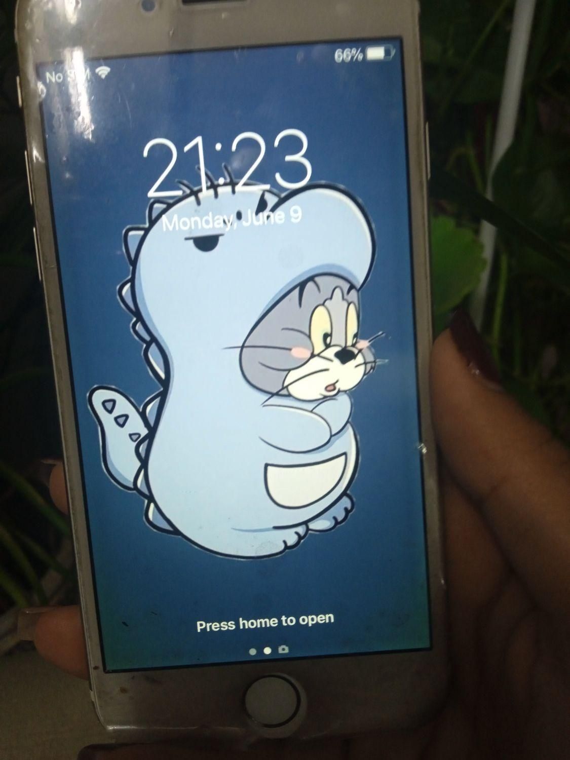 اپل iPhone 6 با حافظهٔ ۱۶ گیگابایت|موبایل|اصفهان, شهرک ولیعصر|دیوار