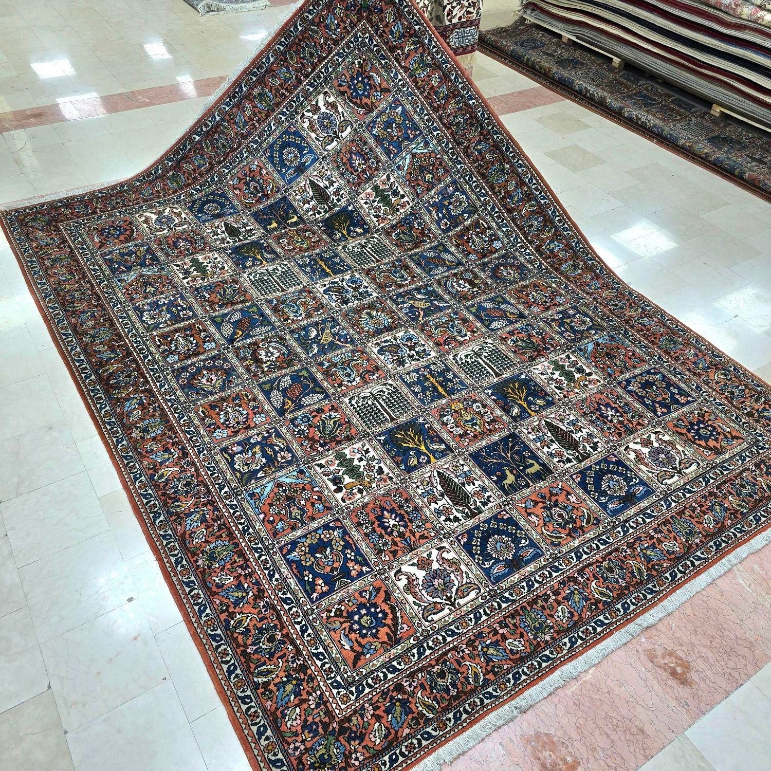 فرش دستباف ۹ متری بختیار طرح خشتی|فرش|تهران, ونک|دیوار
