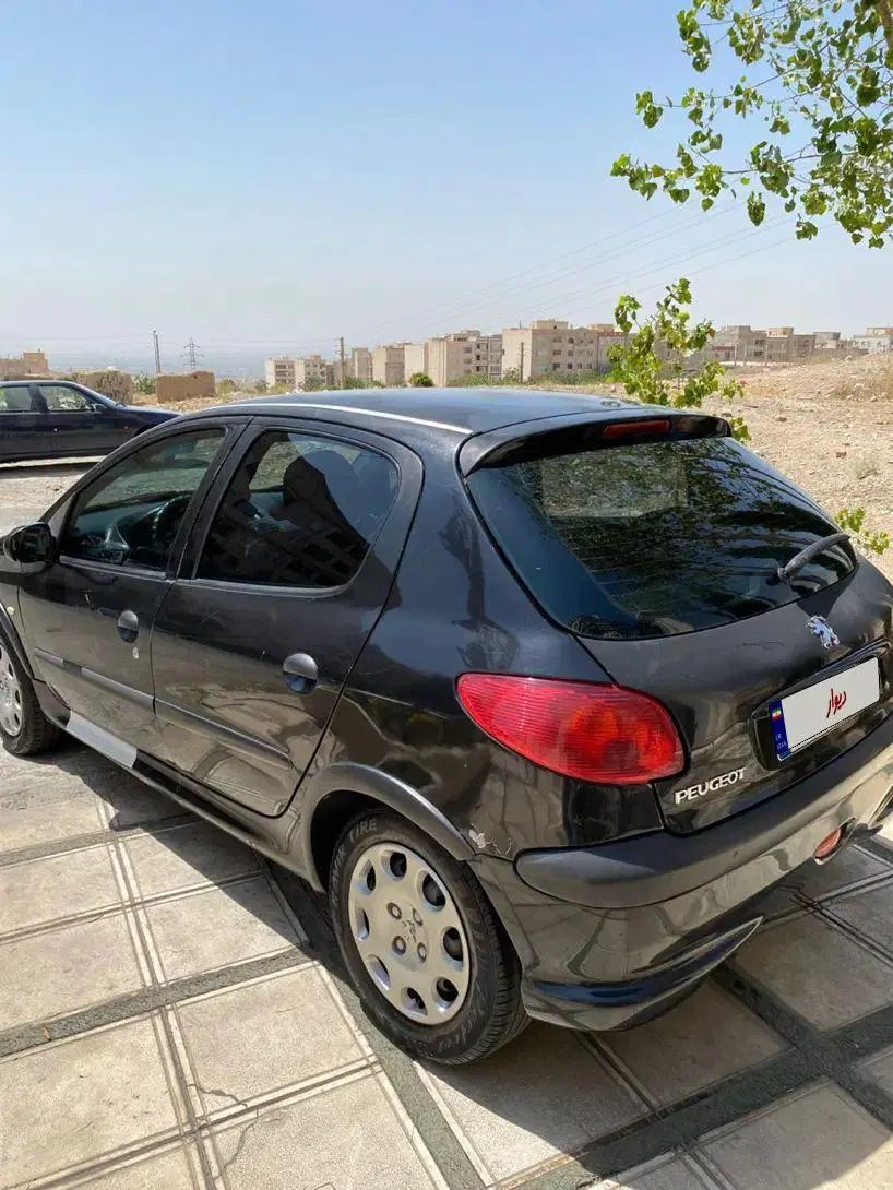 پژو 206 مشکی مرتب مدل 1382 سالم و خانگی (فرانسوی)|خودرو سواری و وانت|کرج, باغستان|دیوار