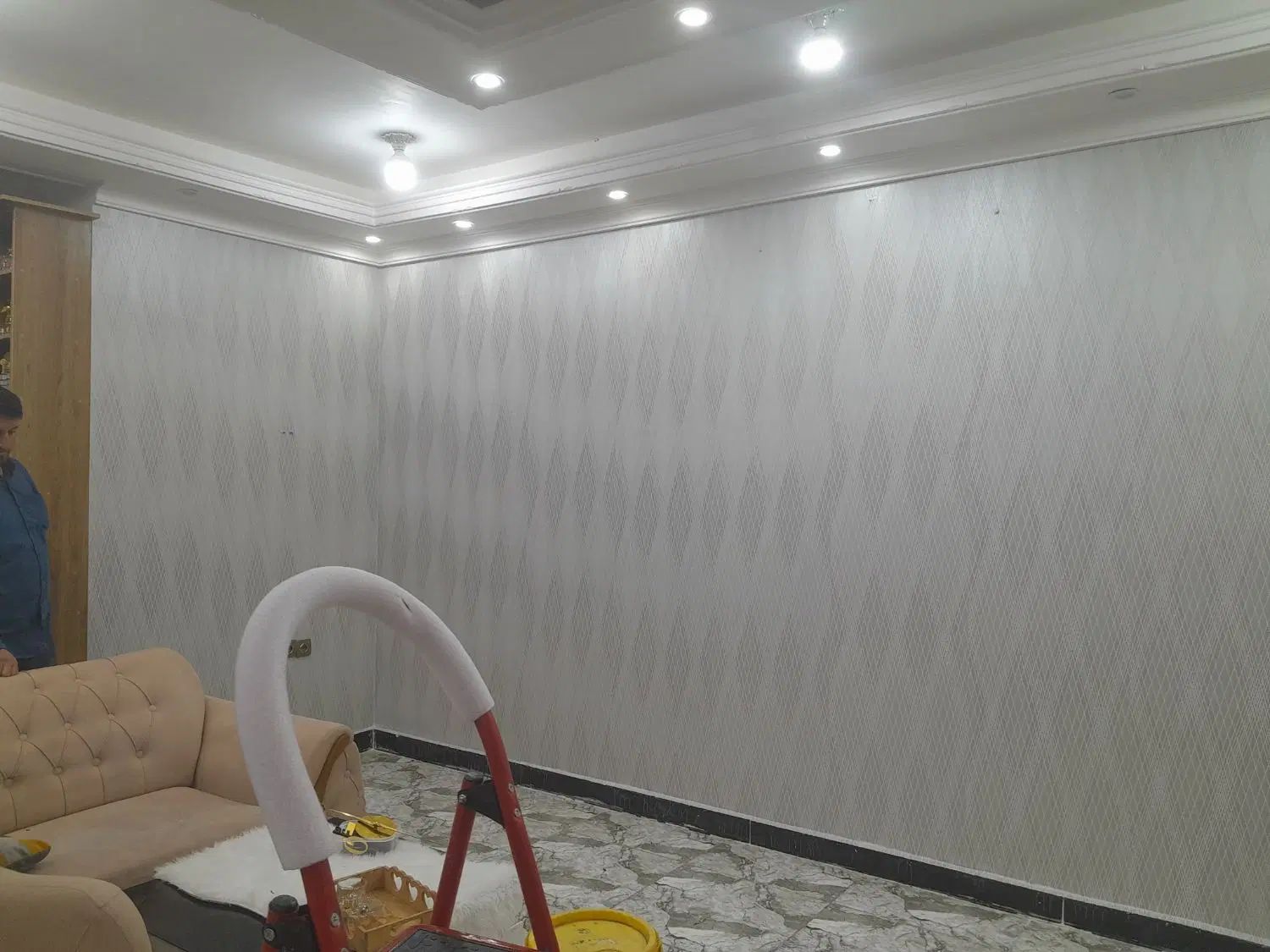 نصب کاغذ دیواری و پوستر و موکت و سنگ آنتیک|خدمات پیشه و مهارت|آبادان, |دیوار