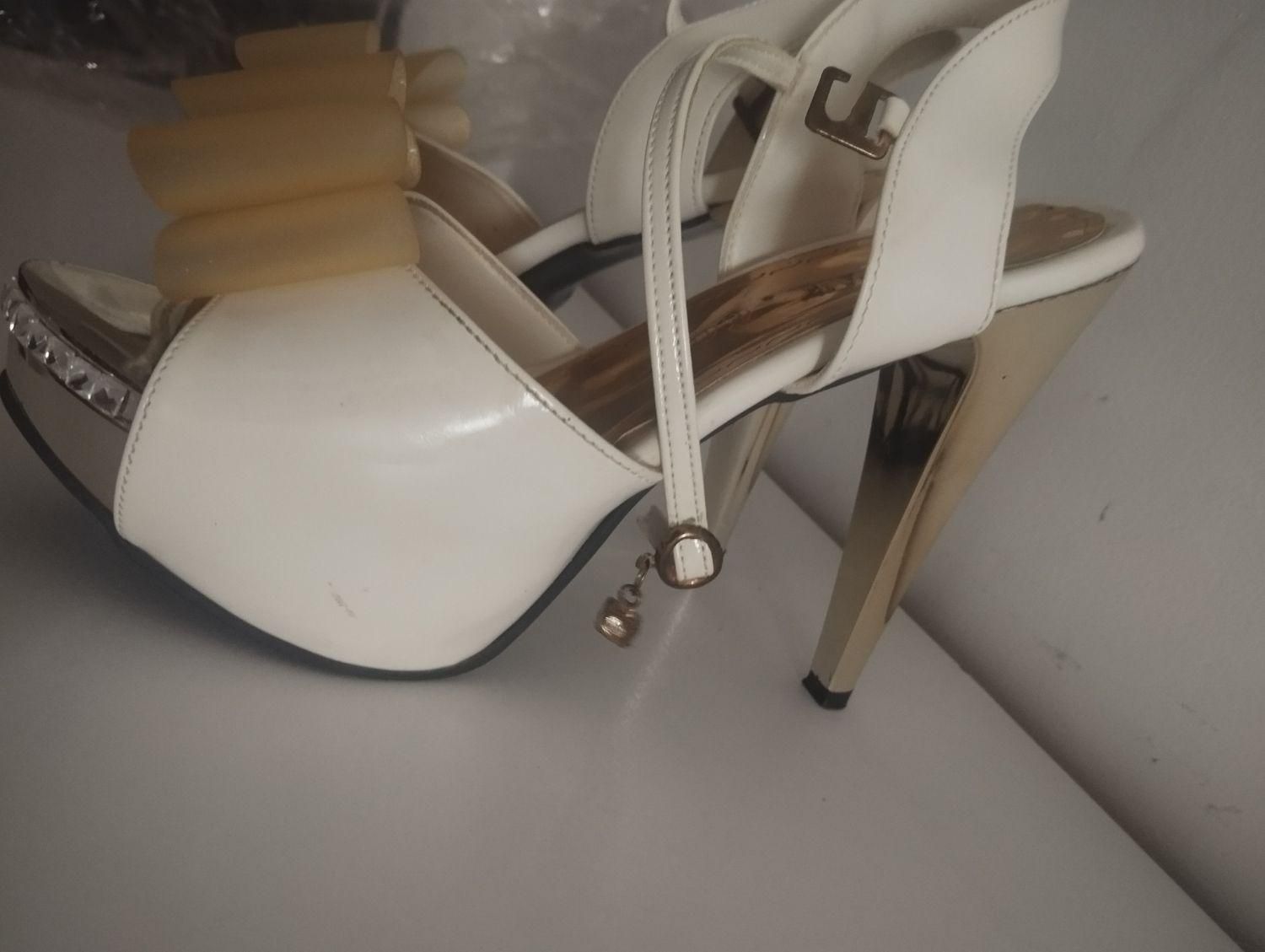 کفش مجلسی سفید|کیف، کفش، کمربند|تربتحیدریه, شهرک ولیعصر|دیوار