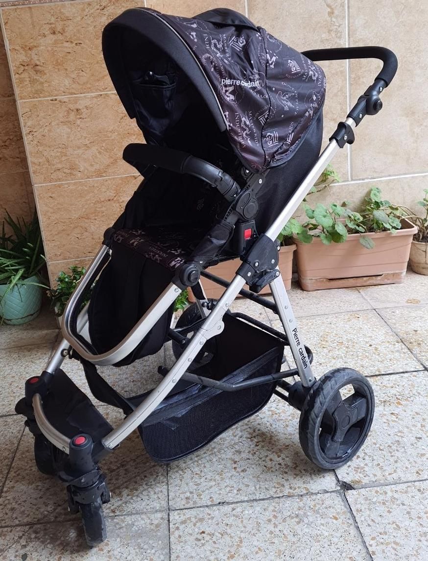 کالسکه خارجی پیرگاردین به همراه کریر|کالسکه و لوازم جانبی|شهریار, شهریار|دیوار