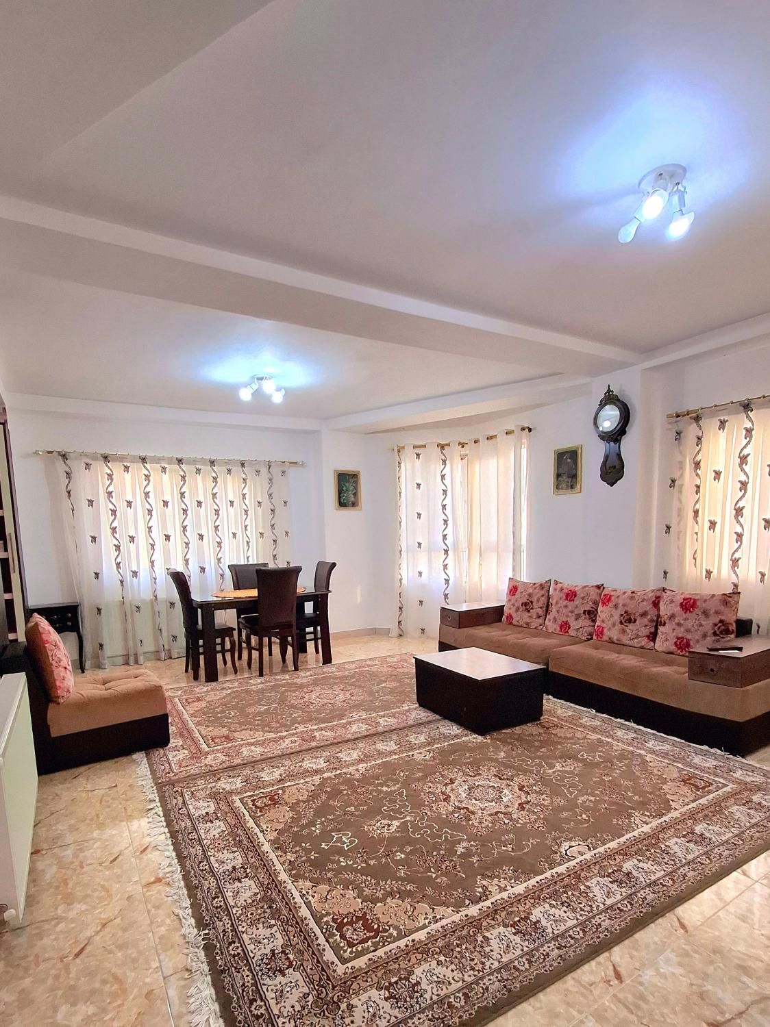 اجاره روزانه آپارتمان با پارکینگ داخل شهر|اجارهٔ کوتاه‌مدت آپارتمان و سوئیت|لاهیجان, کوی زمانی|دیوار