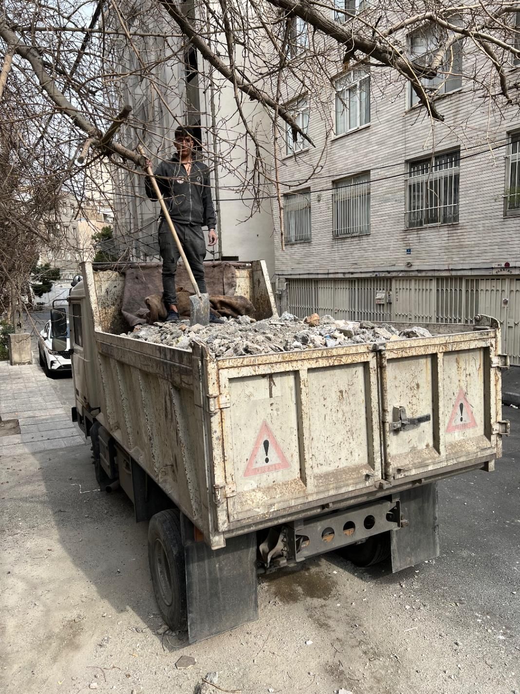 حمل نخاله/ماسه/بادسان اتاق بزرگ/خاور/نیسان|خدمات حمل و نقل|تهران, ونک|دیوار