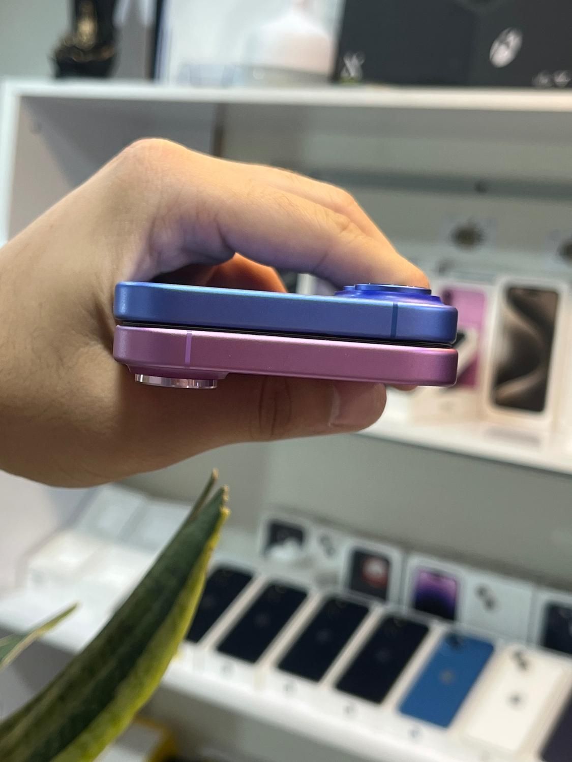 Iphone 16 128 GB CHA فقط ۷۰ بار شارژ شده|موبایل|کرج, کوی امامیه|دیوار