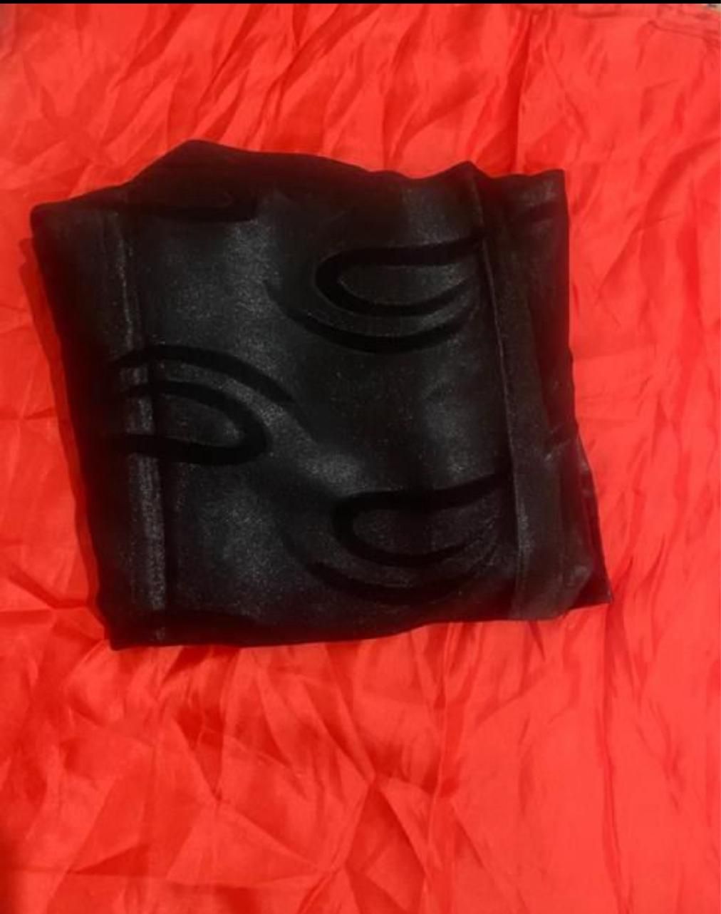 چند چادر مشکی|لباس|شیراز, دکتر حسابی|دیوار
