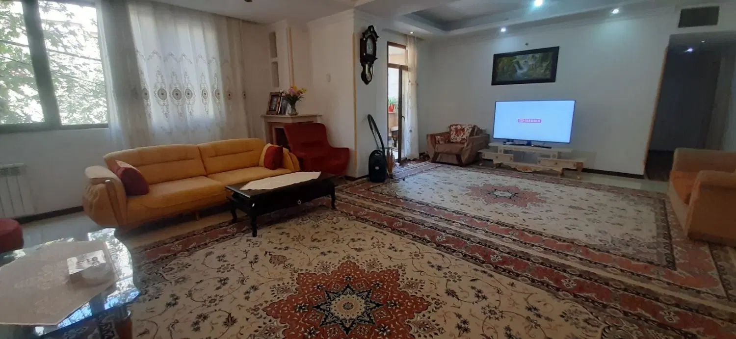 اجاره آپارتمان ۱۳۰ متری /۳ خواب / پارکینگ اختصاصی|اجارهٔ آپارتمان|کرج, گلشهر|دیوار