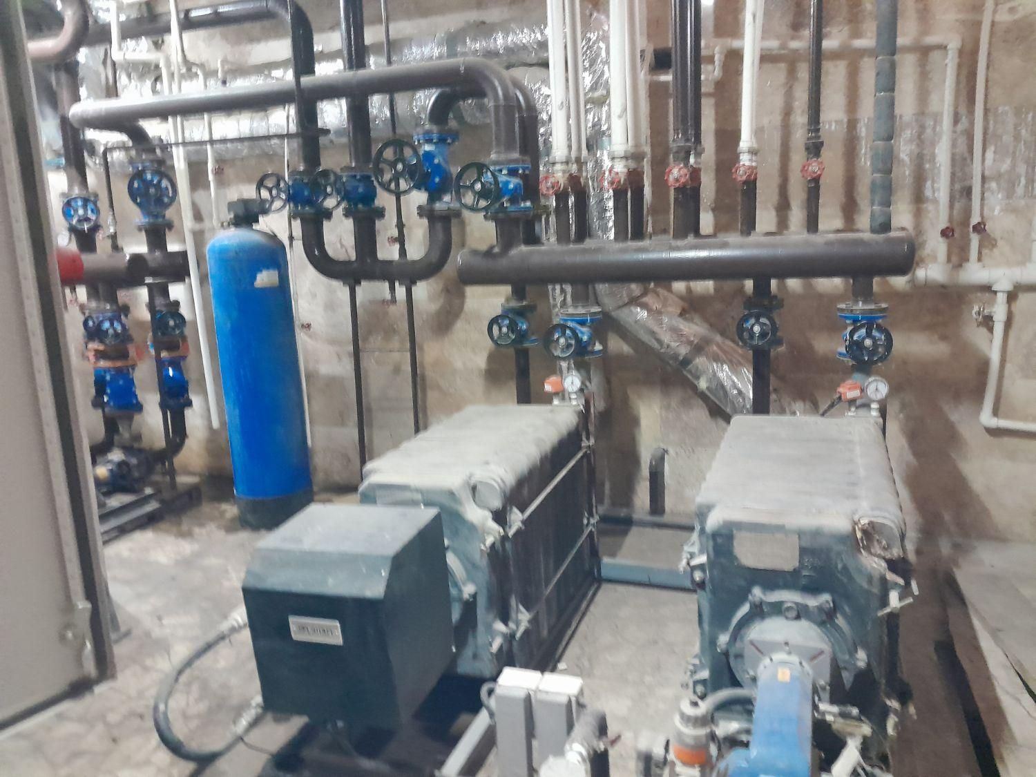 لوله کشی ونصب موتور خانه استخر وجکوزی|خدمات پیشه و مهارت|ملارد, |دیوار