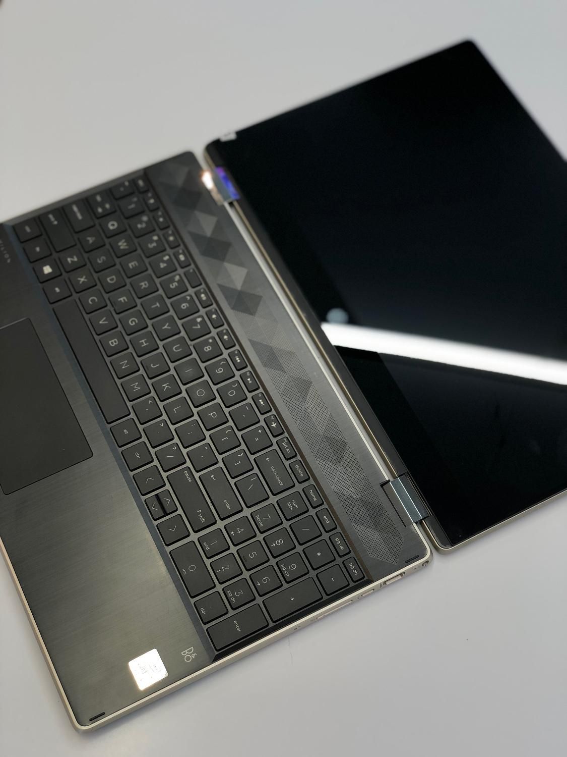 لپ تاپ ۳۶۰ درجه با رنگی خاص HP pavilion x360|رایانه همراه|تهران, میدان ولیعصر|دیوار