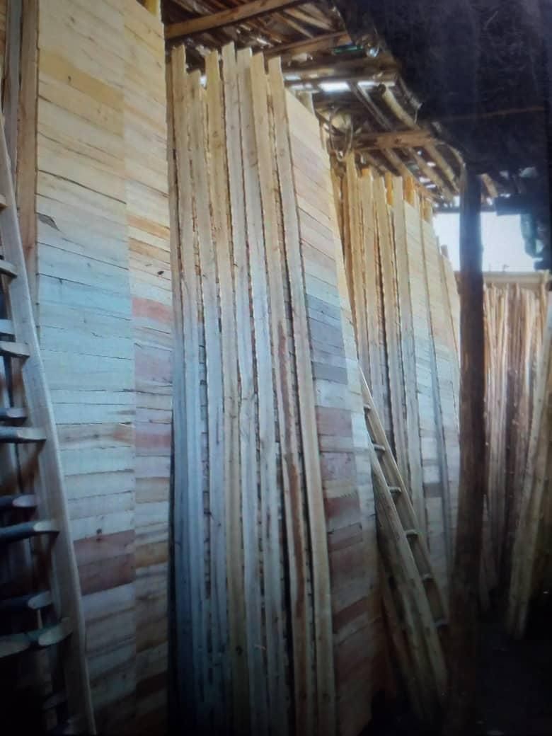 تخته بنایی، تخته قالی، نردبان چوبی، تخته روسی|مصالح و تجهیزات ساختمان|اصفهان, شاهد|دیوار