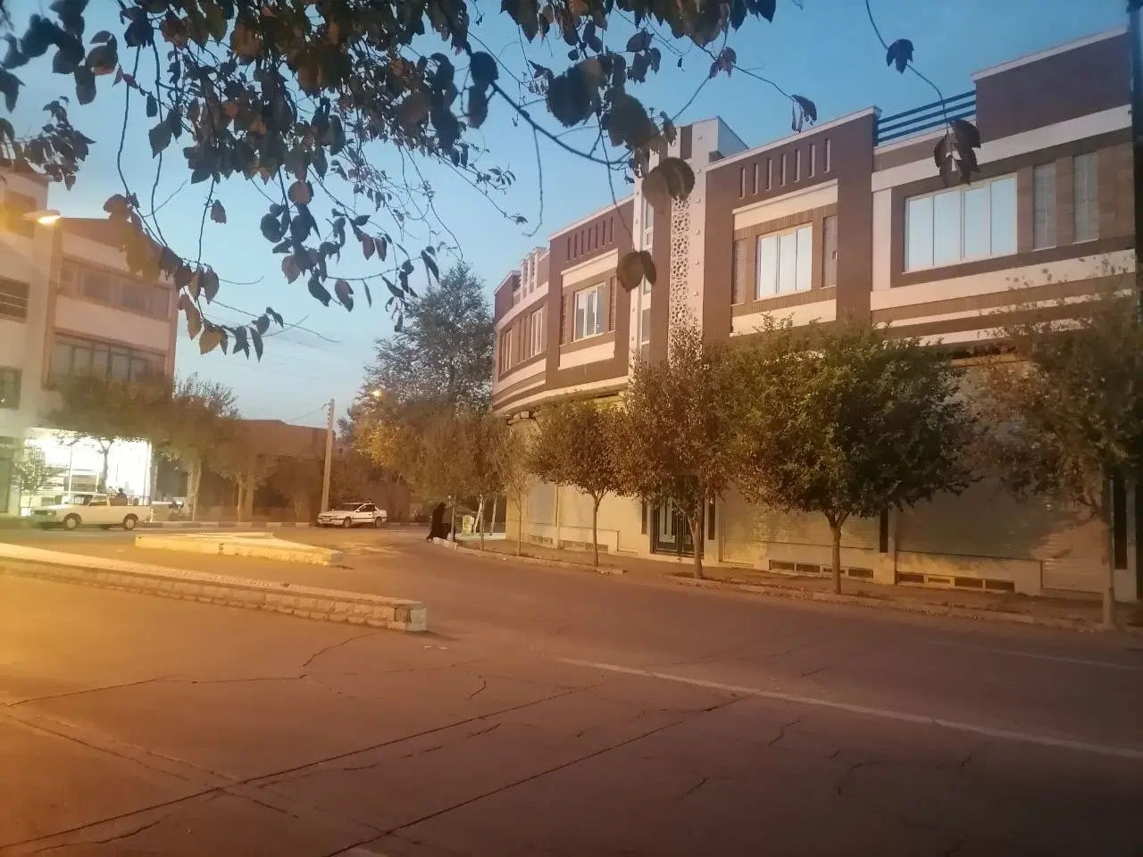 فروش یکجا ساختمان تجاری،اداری ۴۲۰ متر نبش ۲۲ بهمن|فروش مغازه و غرفه|میبد, |دیوار