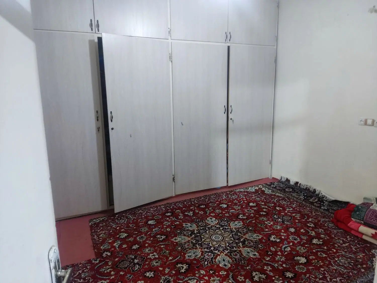 آپارتمان راه جداحیاط ماشین رو مناسب سرمایه‌گذاری|فروش آپارتمان|کرج, حصارک پایین|دیوار