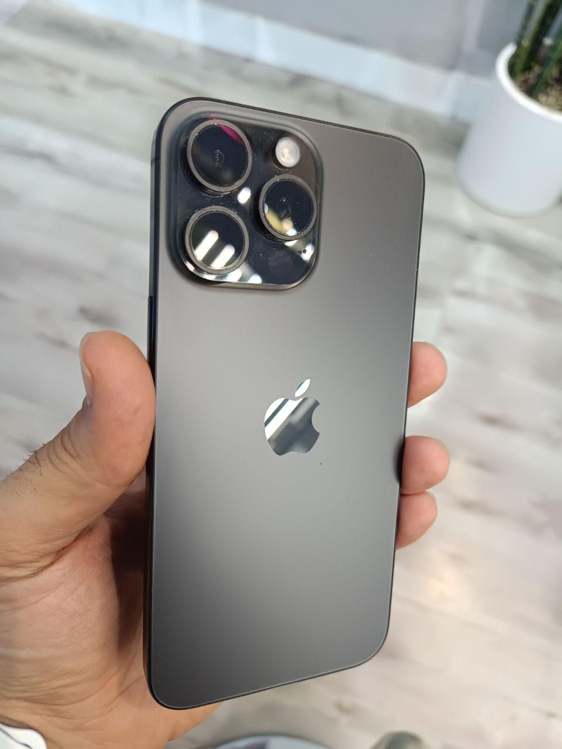 اپل iPhone 15 Pro Max با حافظهٔ ۲۵۶ گیگابایت|موبایل|تهران, باغ فیض|دیوار
