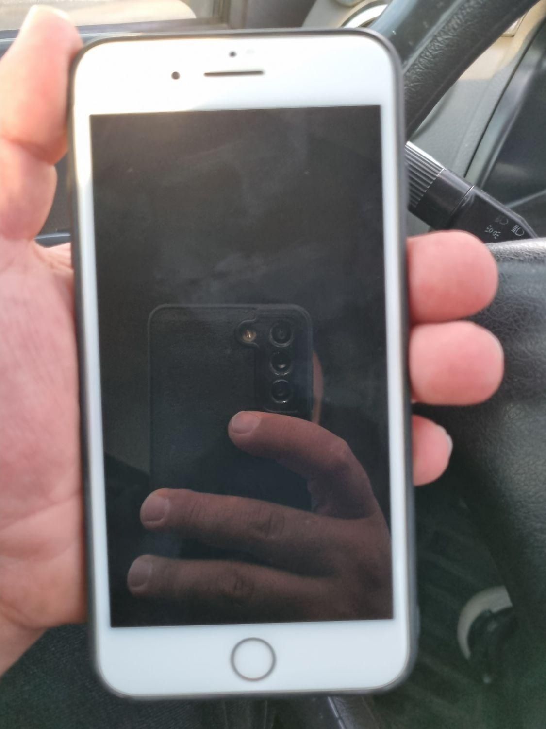 اپل iPhone 8 Plus با حافظهٔ ۶۴ گیگابایت|موبایل|اصفهان, شهرک کاوه|دیوار