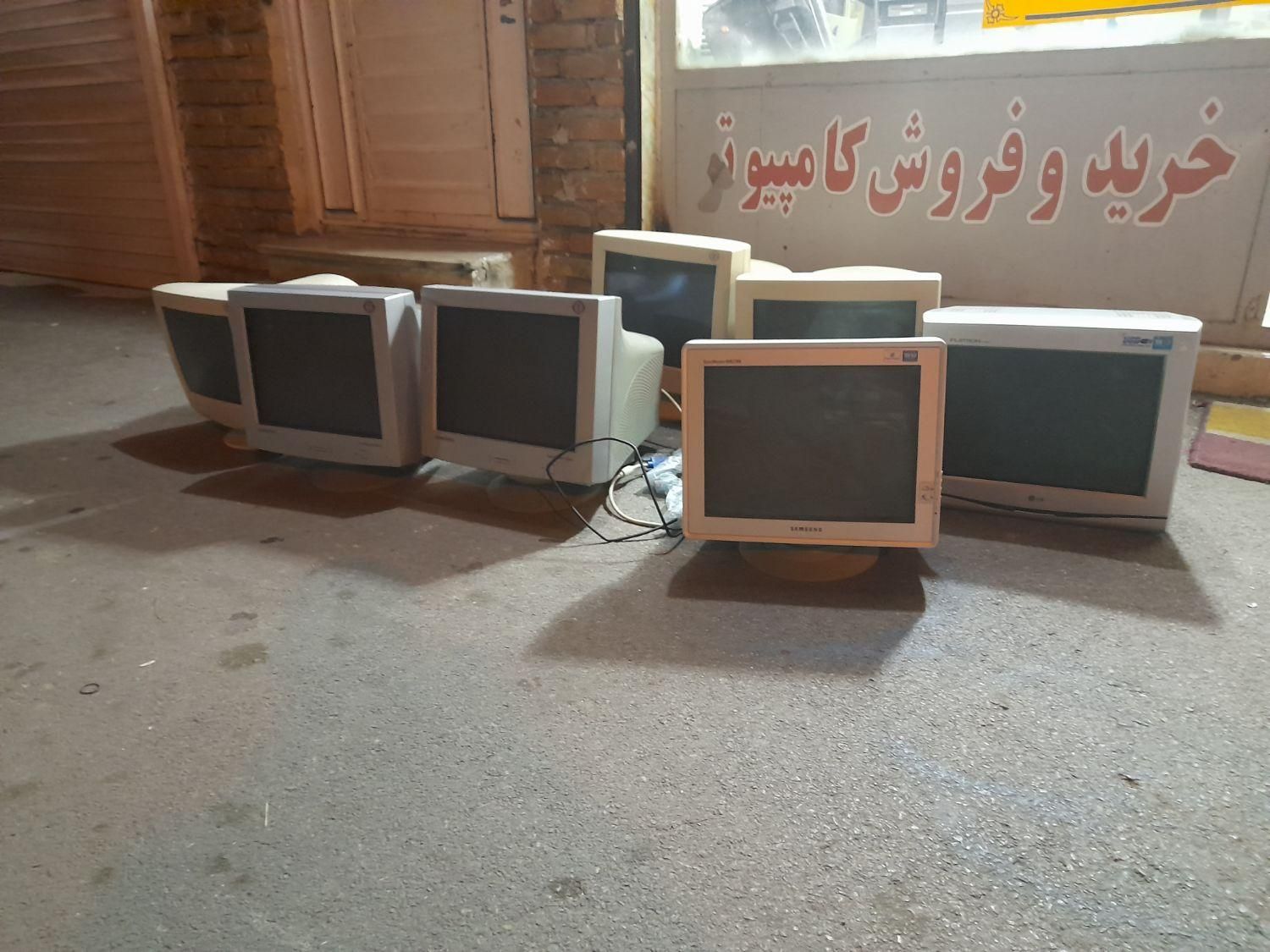 مانیتور 17 اینچ الجی تخت crtمناسب دوربین|قطعات و لوازم جانبی رایانه|ارومیه, |دیوار