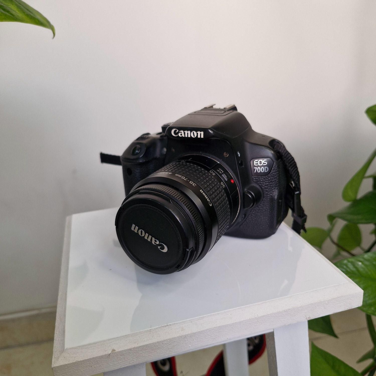 دوربین کنون canon 700D|دوربین عکاسی و فیلم‌برداری|کرج, گلشهر ویلا|دیوار