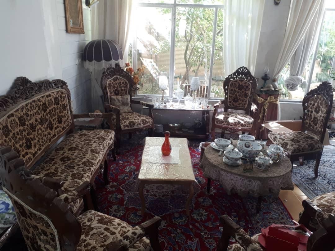 مبل ۹ نفره سلطنتی سالم|مبلمان خانگی و میز عسلی|خمینی‌شهر, |دیوار