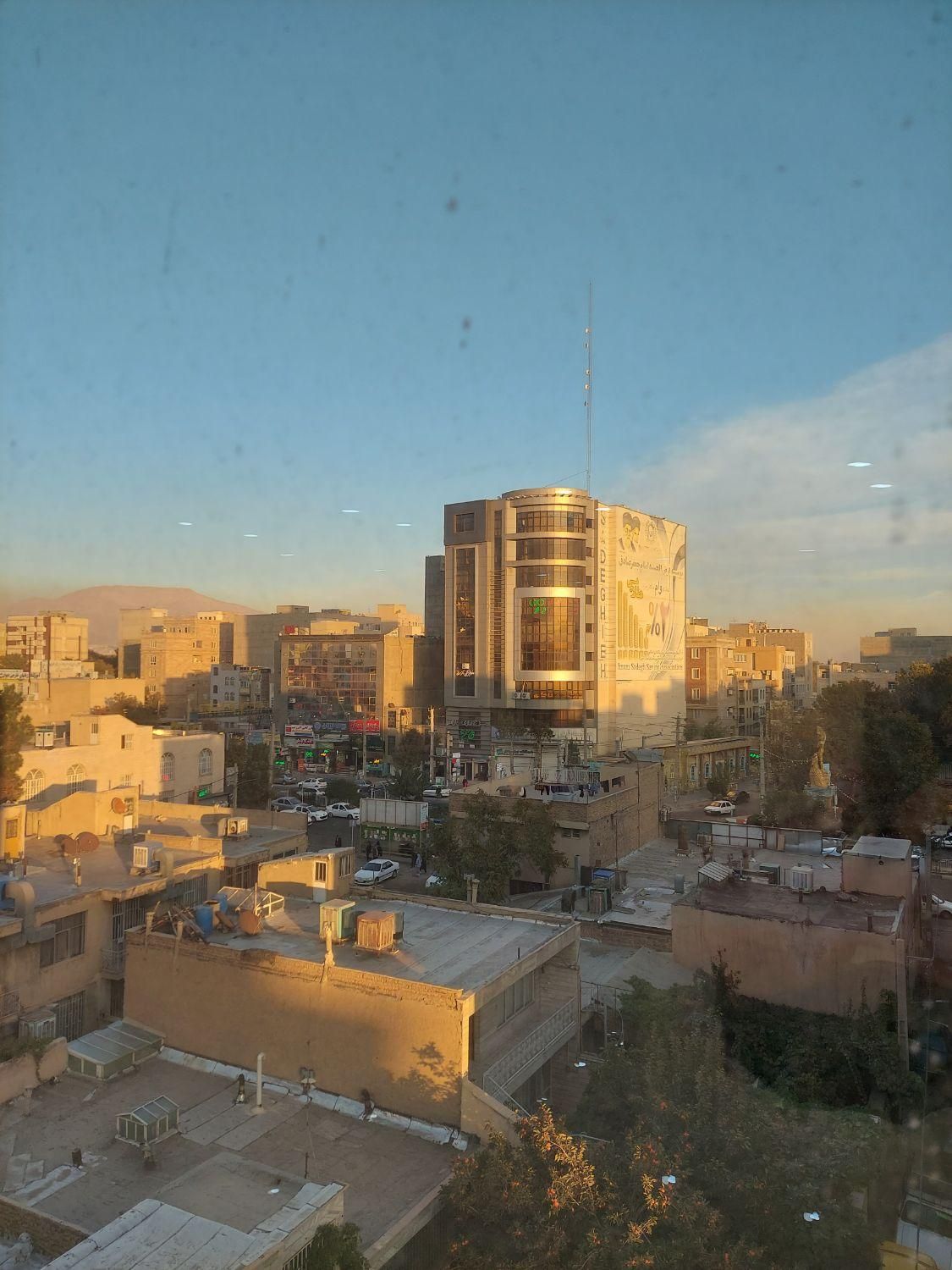 آپارتمان۱۵۰متری سنددار تهرانی نشین مرکز شهر. لوکس|فروش آپارتمان|محمدشهر, محمدشهر|دیوار