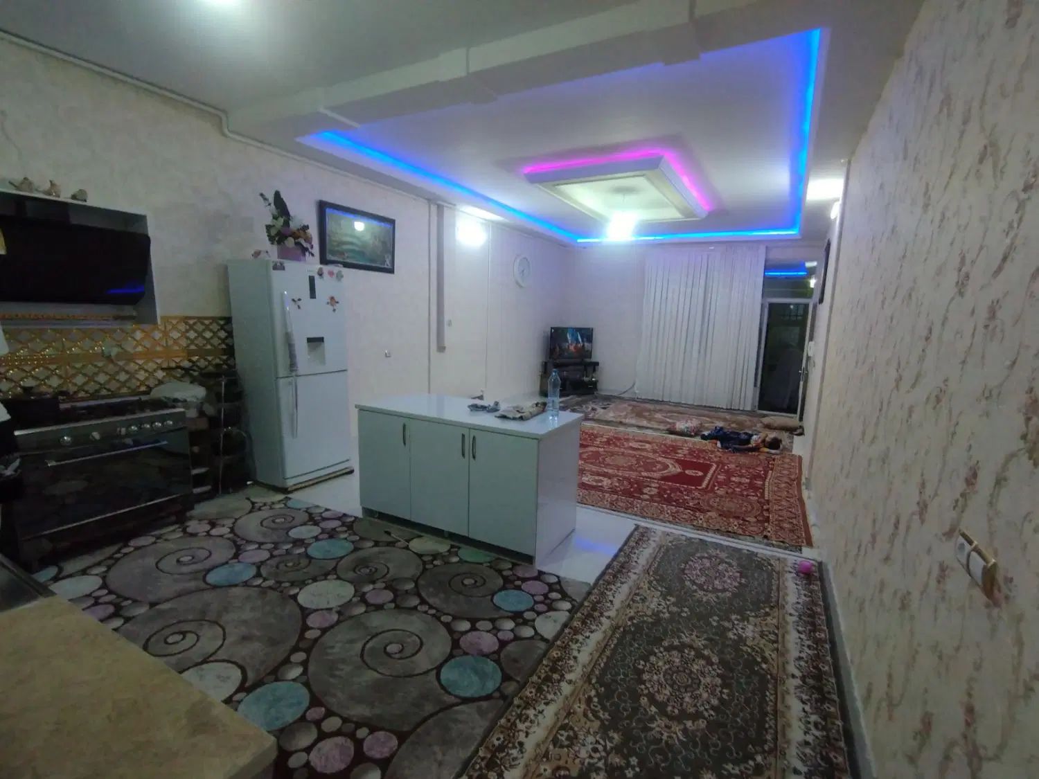آپارتمان توس۷۵ حاشیه خیابان۲۰ متری پارکینگ اختصاصی|فروش آپارتمان|مشهد, توس (بلوار توس)|دیوار