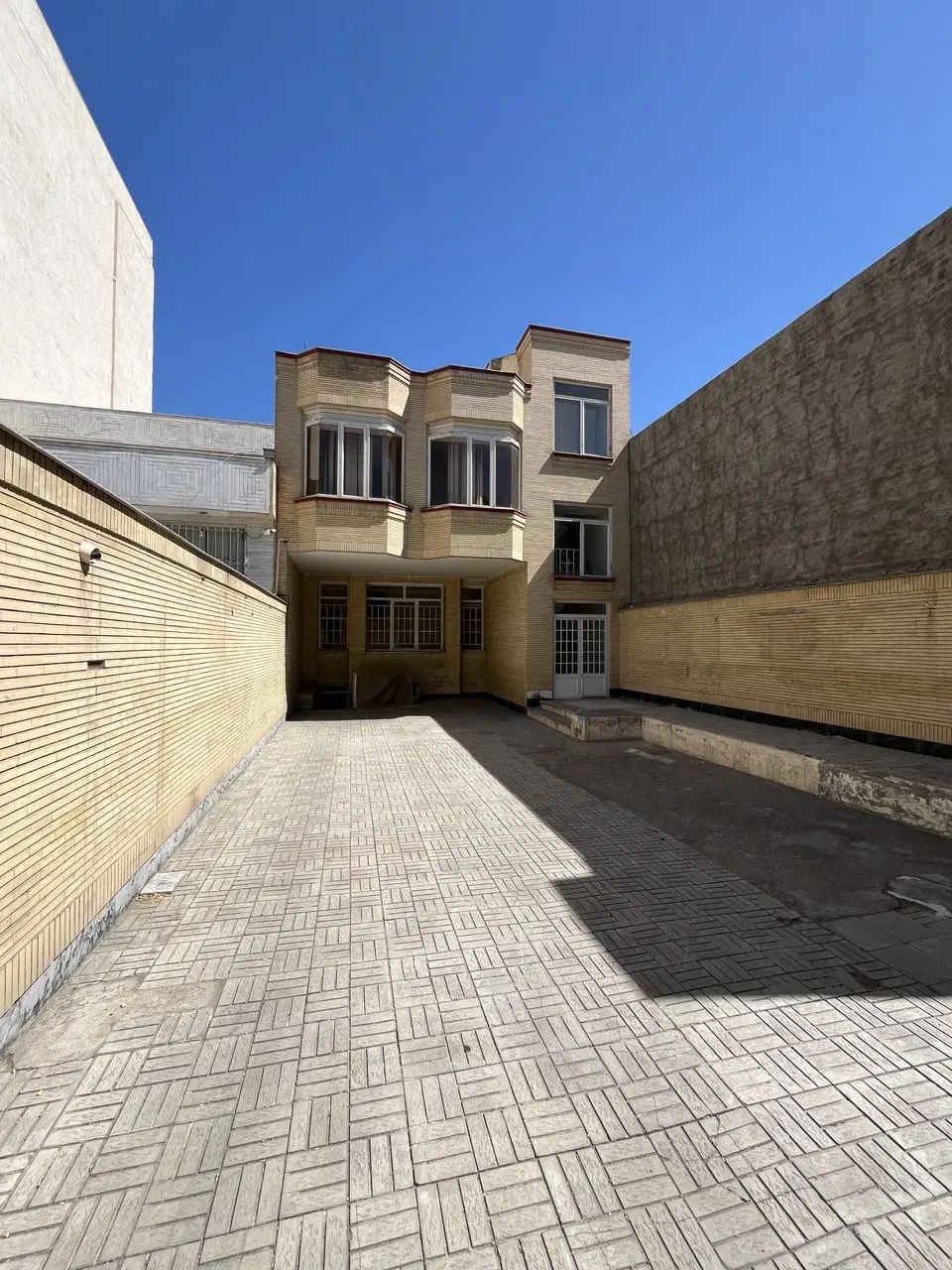 اجاره ویلایی مستقل با 8 اتاق پشت وکیل آباد|اجارهٔ دفتر کار، اتاق اداری، مطب|مشهد, فرهنگ|دیوار