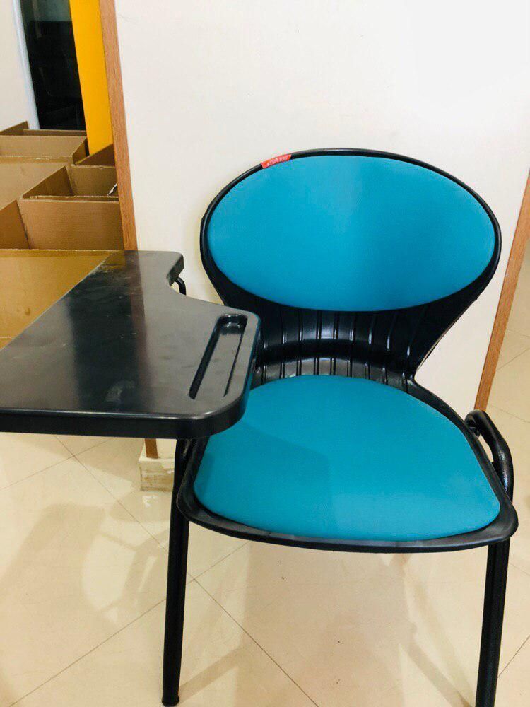 صندلی دسته دار تحصیلی نشیمن صدفی|صندلی و نیمکت|مشهد, چهارچشمه|دیوار