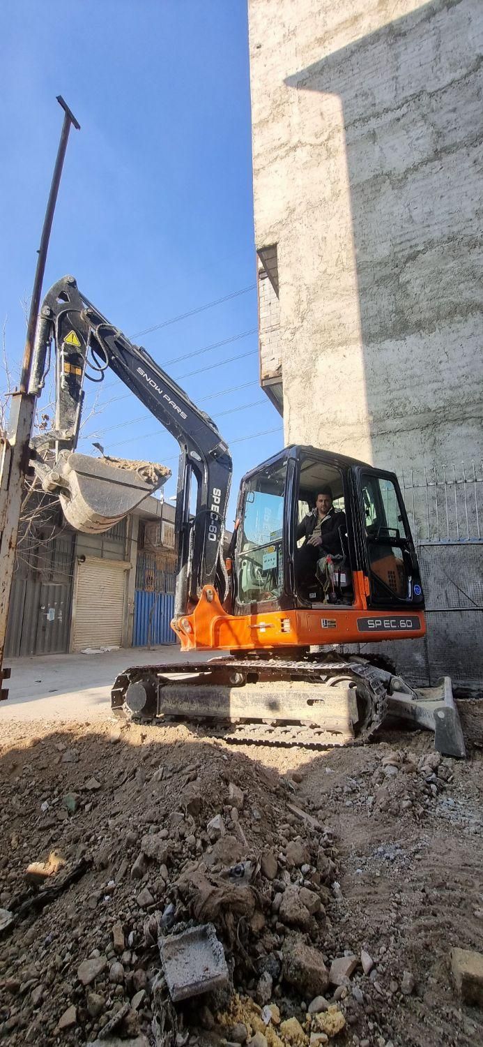 خاکبرداری واجاره بابکت و مینی بیل وبیل بزرگ|خدمات حمل و نقل|پردیس, فاز ۸|دیوار